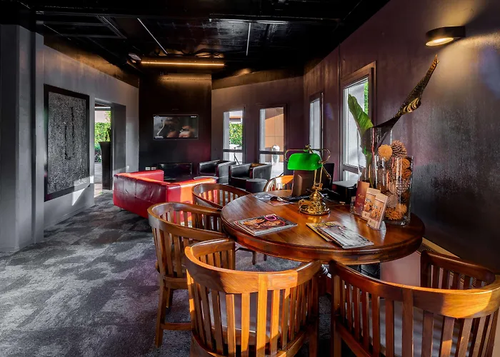 Hotel The Aries Vicence