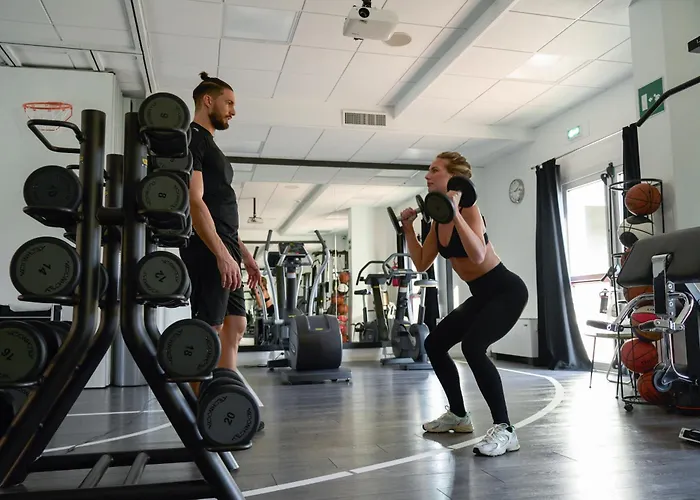 מלון The Aries 4*